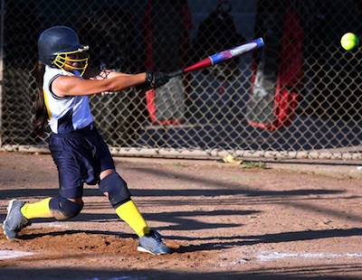 Softball batter photo by Iris Nieves